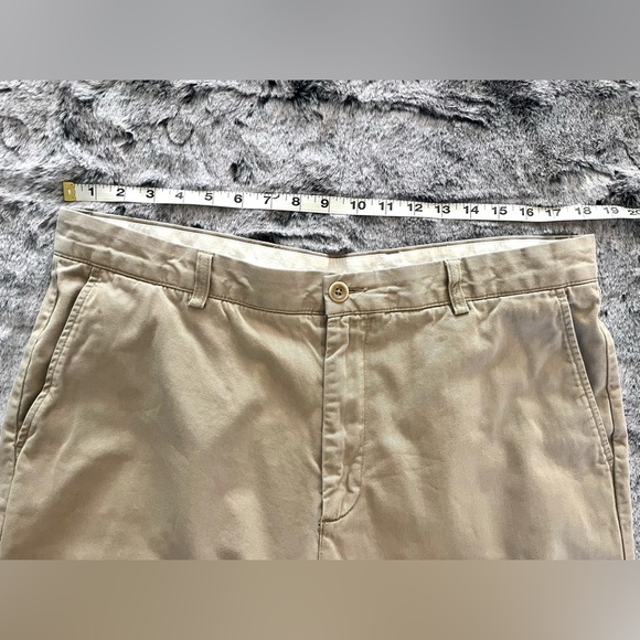 Men’s Roundtree & Yorke casuals khaki shorts Size 38 GUC Uniform Work - Picture 5 of 10